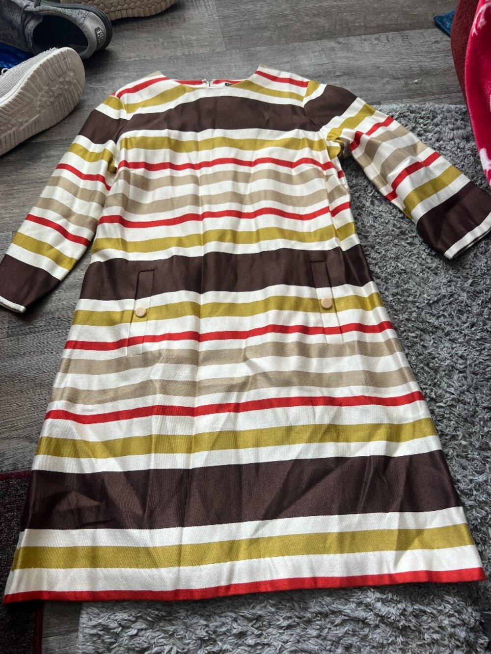 J McLaughlin Striped Shift Dress Red Green Brown 3/4 Sleeve Pockets Size 12 - Picture 4 of 12